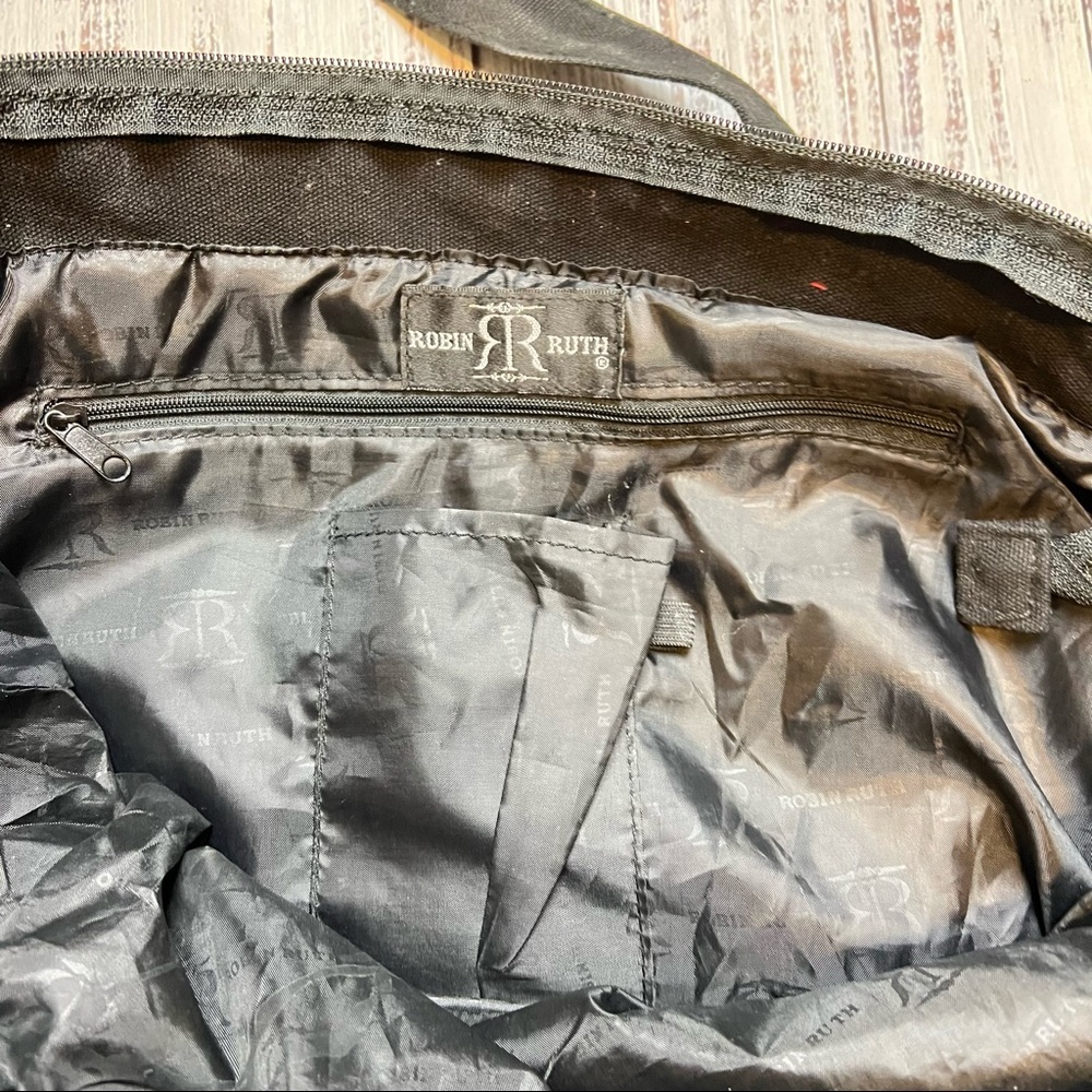 Robin Ruth Floral Canvas Las Vegas Bag. - Picture 6 of 11